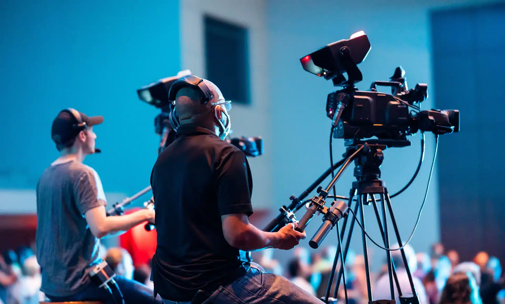 marketing-video-production-crew-professional-cameras